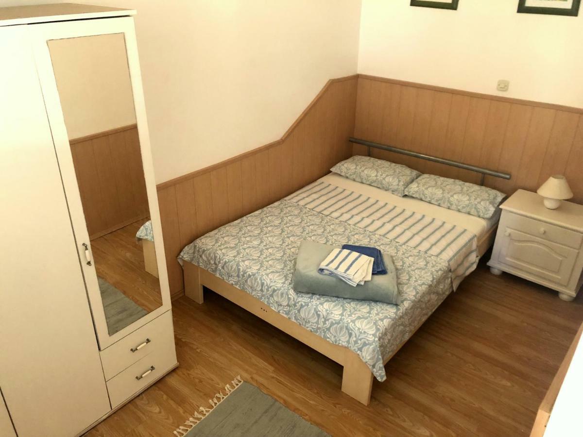 Guesthouse Vila Ruzmarin Zdrelac Ngoại thất bức ảnh