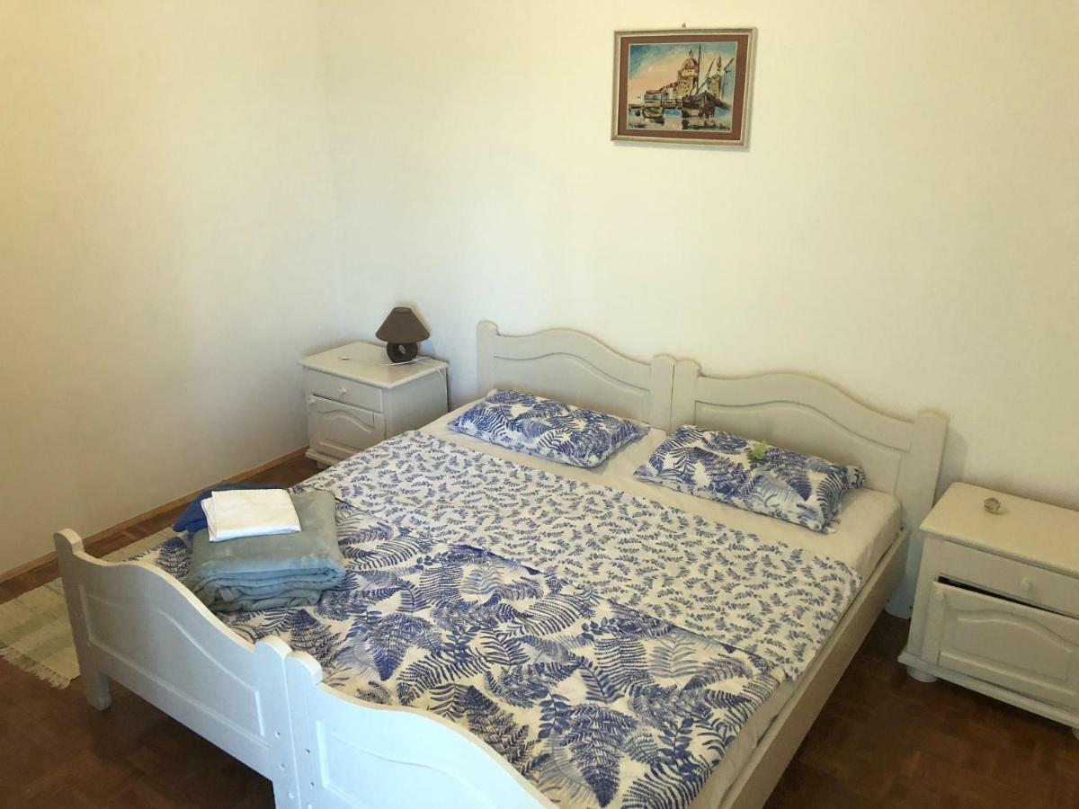 Guesthouse Vila Ruzmarin Zdrelac Ngoại thất bức ảnh