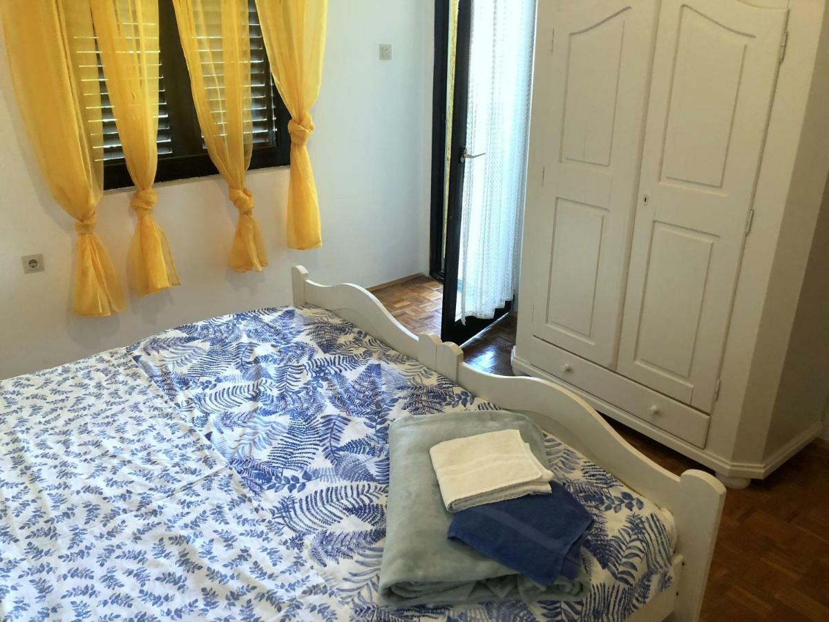 Guesthouse Vila Ruzmarin Zdrelac Ngoại thất bức ảnh
