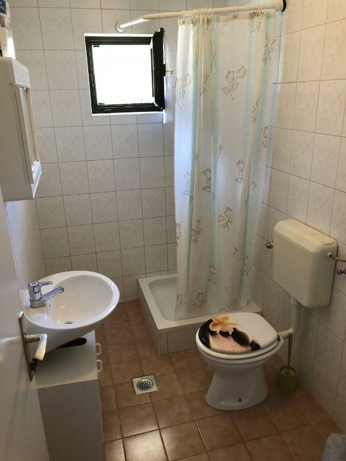 Guesthouse Vila Ruzmarin Zdrelac Ngoại thất bức ảnh