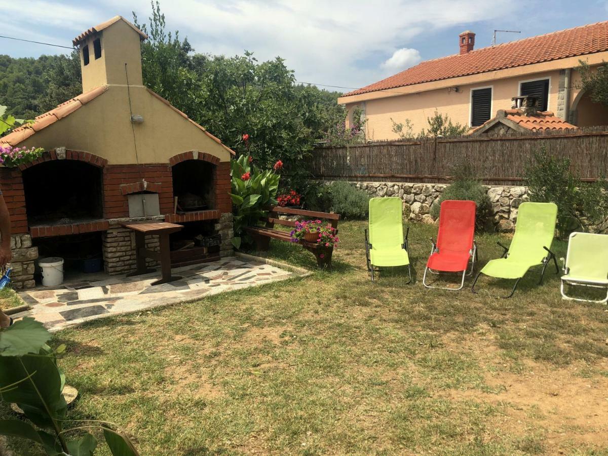 Guesthouse Vila Ruzmarin Zdrelac Ngoại thất bức ảnh